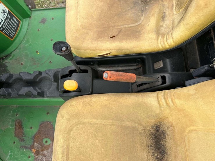 john-deere-gator-image-7