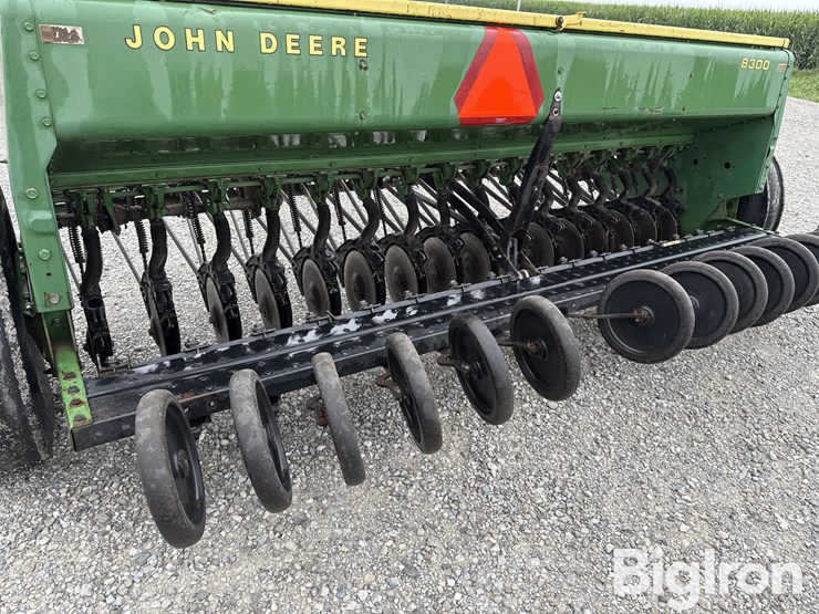 john-deere-8000-image-14