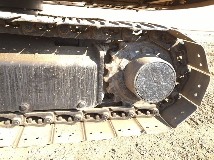 2017-caterpillar-305.5e2-image-11