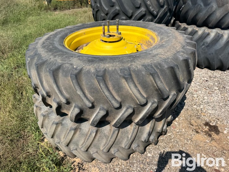 tires-on-john-deere-tractor-rims-image-4