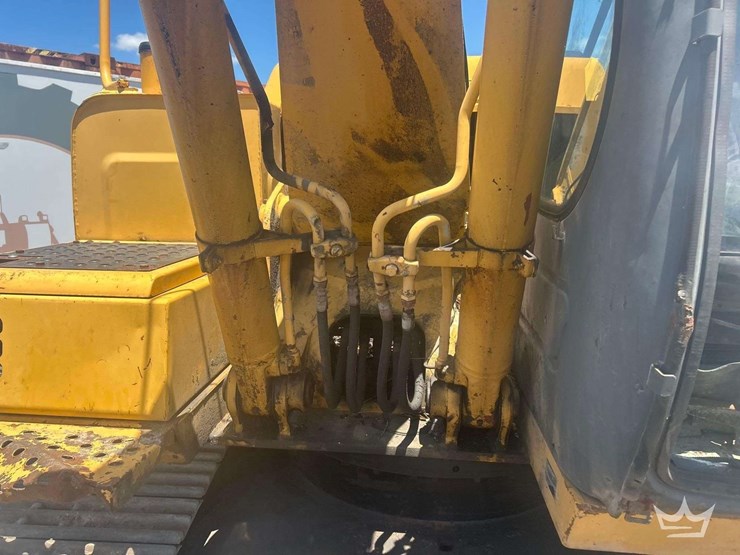 2006-deere-120c-image-15