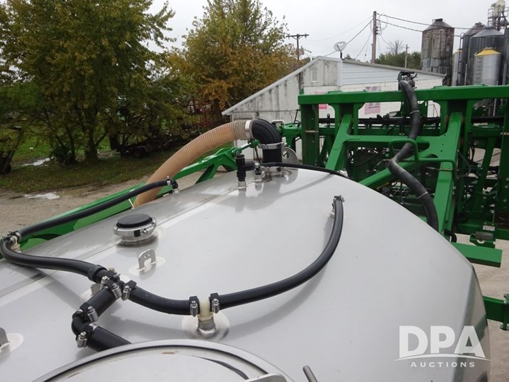 2017-john-deere-r4038-image-109