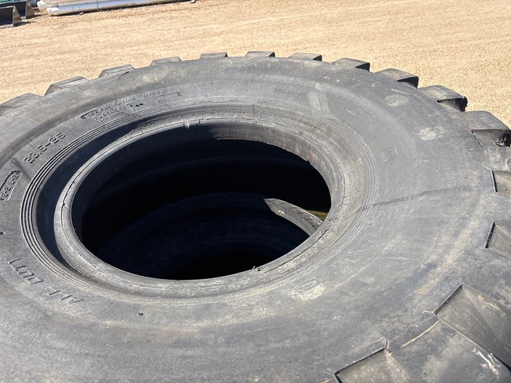 #2584-•-loader-tires-|-parts-or-repairs-image-4