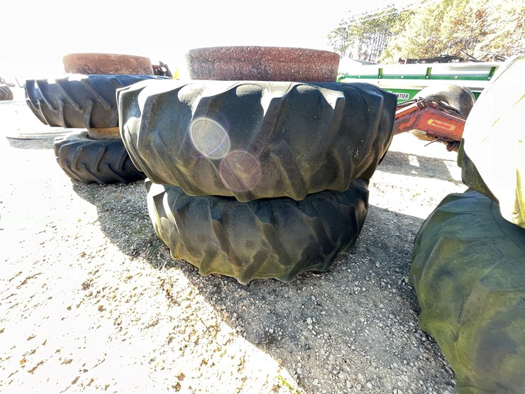 #5940-•-set-of-18.4-38-duals-image-3