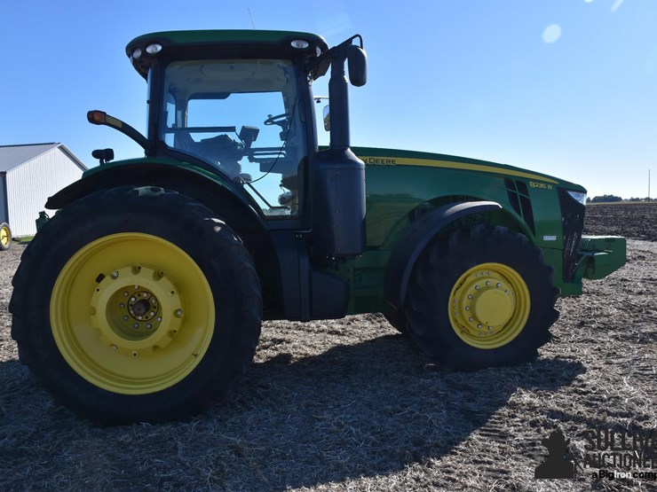 2013-john-deere-8235r-image-4