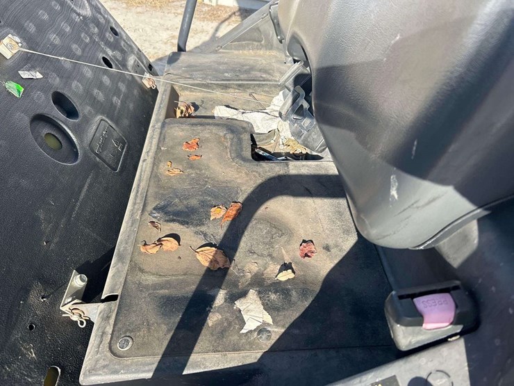 2012-kubota-rtv900-image-14