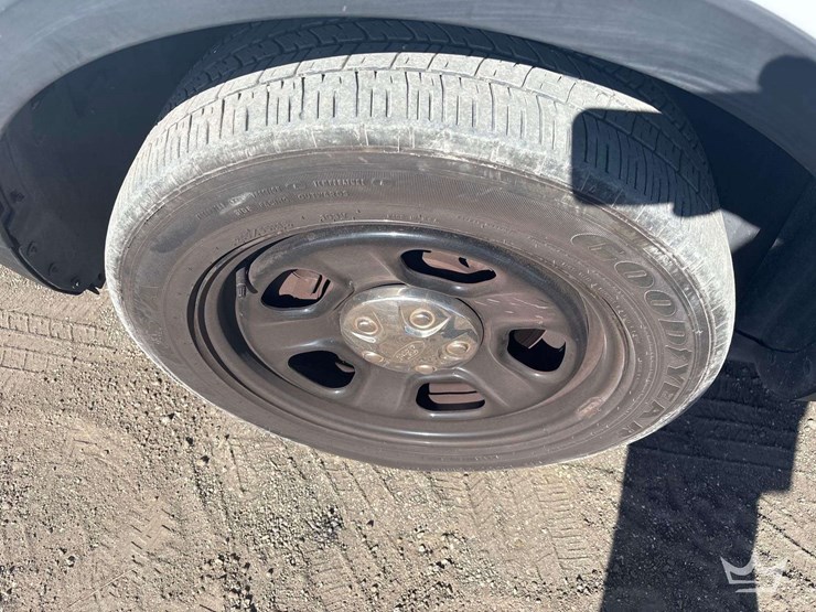 2018-ford-explorer-image-25