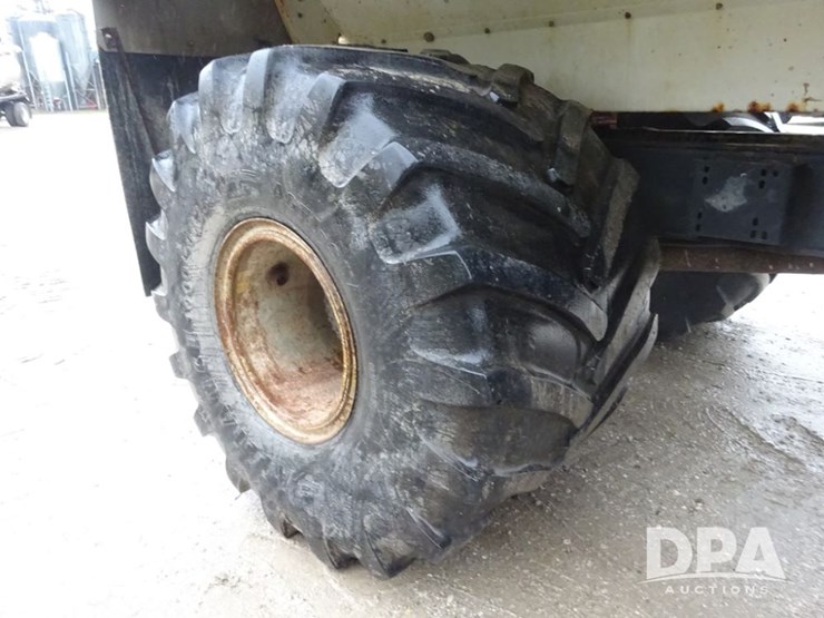 2009-case-ih-titan-3020-image-48