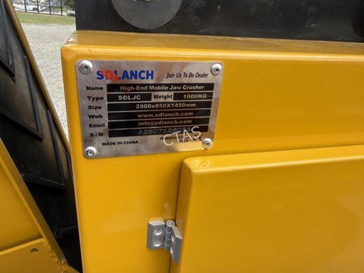 #65-•-high-end-mobile-jaw-crusher---model:-sdljc-image-5