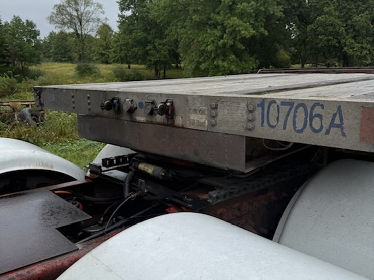 2008-fontaine-step-deck-image-9