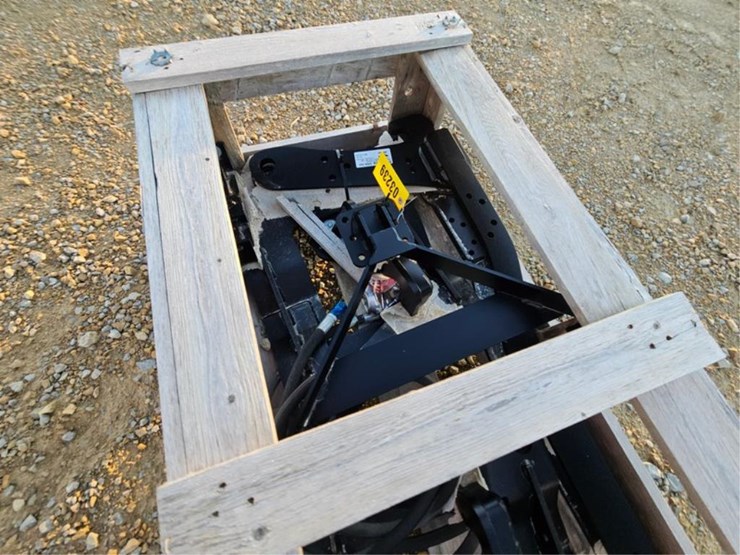 mahindra-2645-image-9