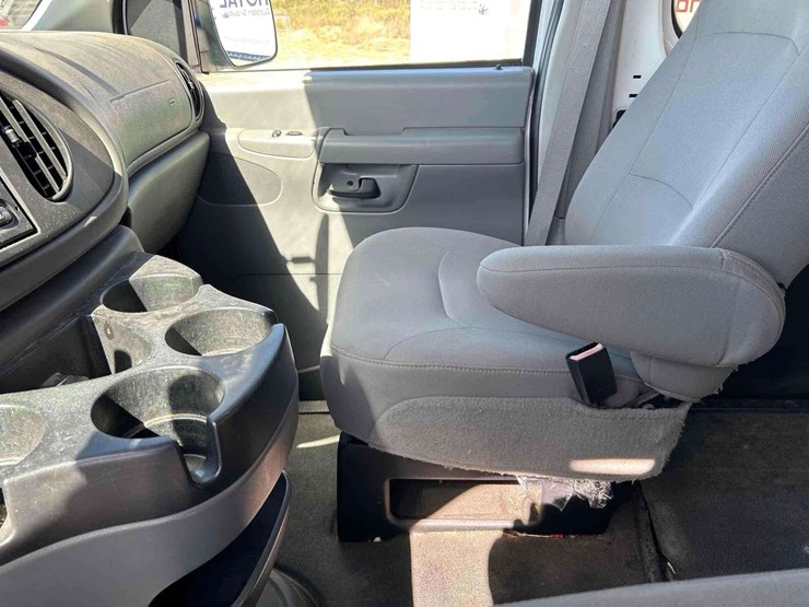 2007-ford-e350-image-18