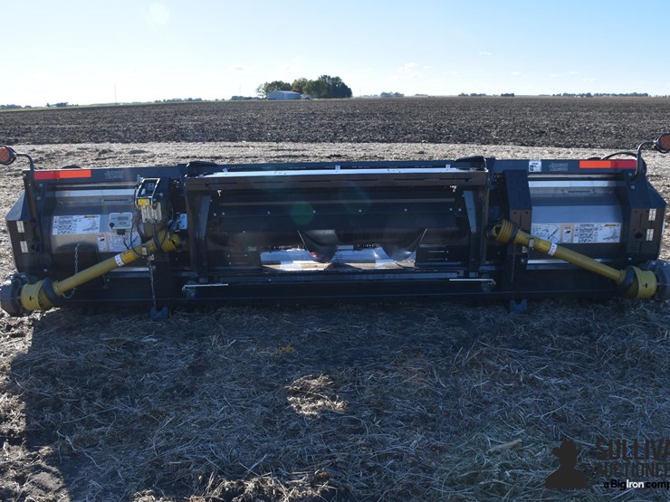 2022-drago-gt-6r30-corn-head-image-6