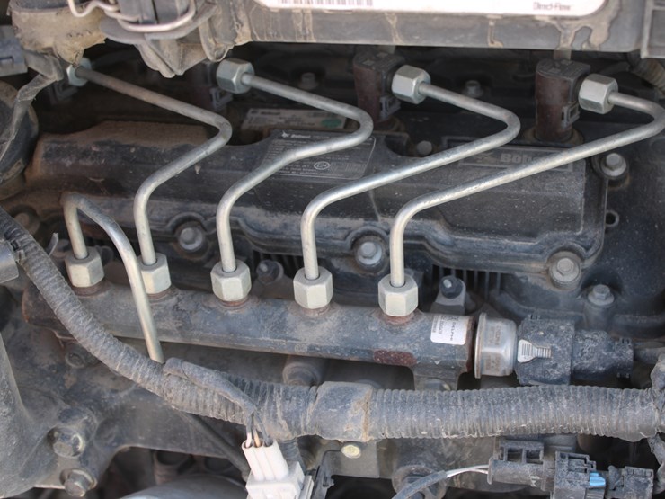 2015-bobcat-s530-image-36