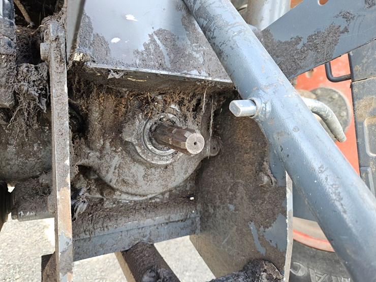 2020-kubota-m6-131-image-18