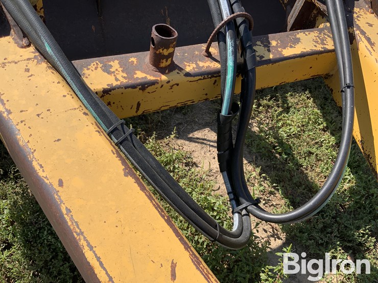 henke-buffalo-12’-feedlot-scraper-image-12