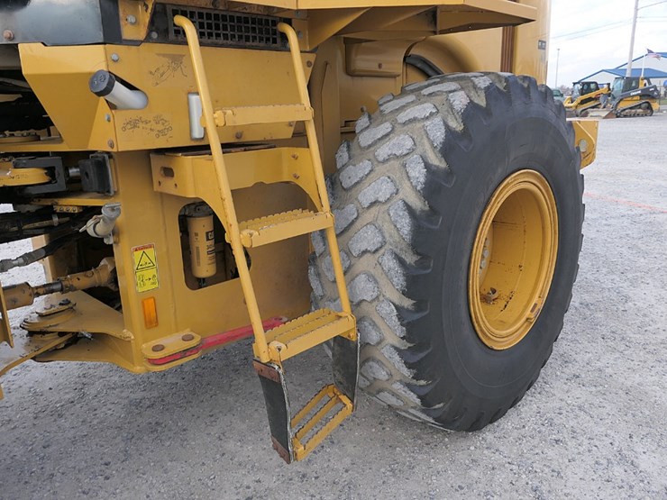 2014-caterpillar-924h-image-12