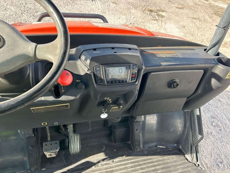 2013-kubota-rtv-x900-image-12