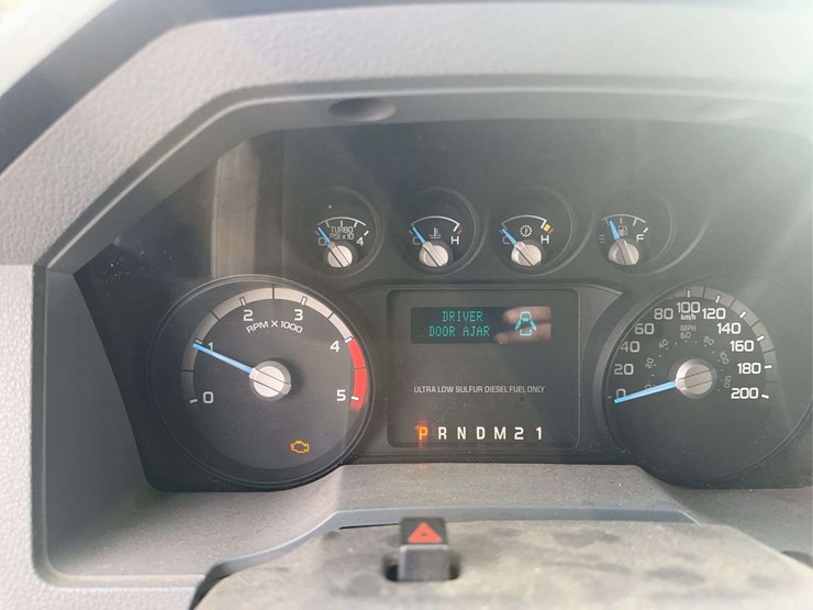 2016-ford-f550-xl-image-28