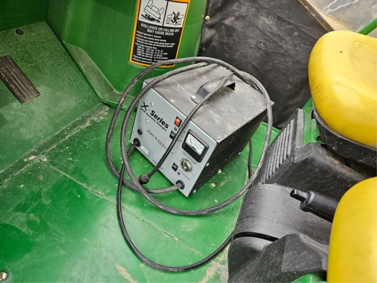 2011-john-deere-gator-image-30