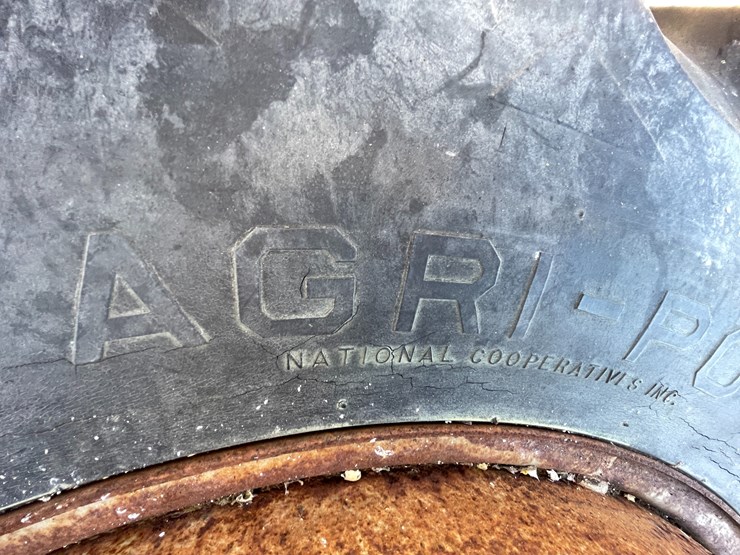 #5939-•-set-of-co-op-18.4-34-clamp-on-duals-image-14