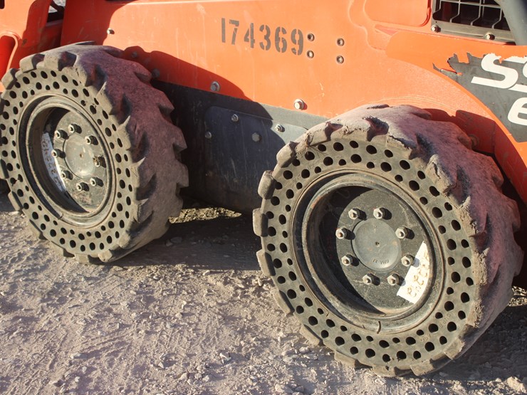 kubota-ssv65-image-8