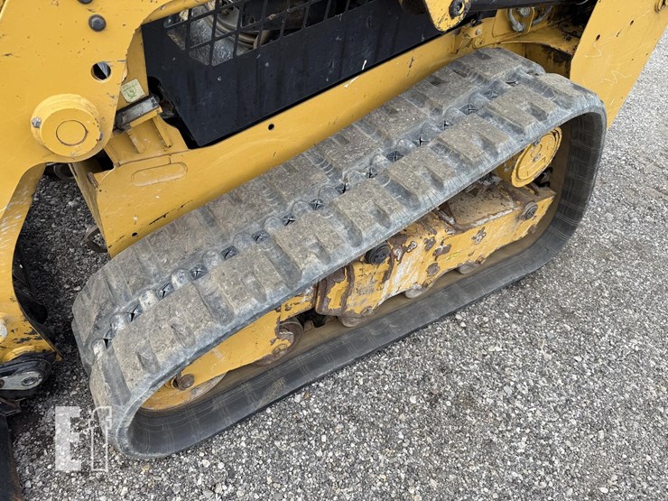 2019-caterpillar-249d-image-10