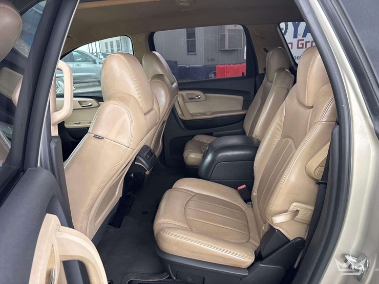 2010-chevrolet-traverse-image-20