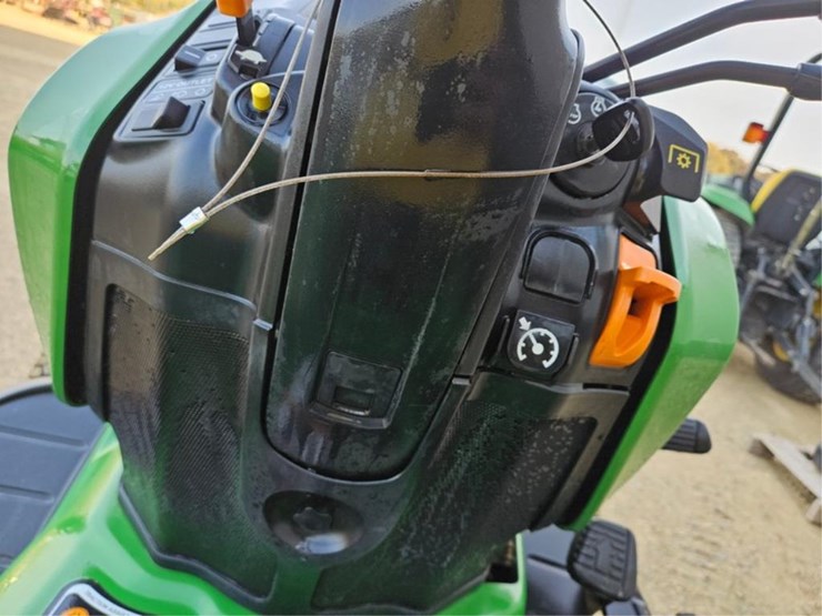 john-deere-x730-image-19