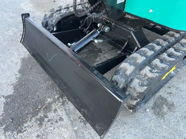 2025-agt-h15z-mini-excavator-image-10