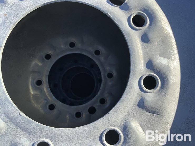 11r24.5-pivot-tires-&-rims-image-9