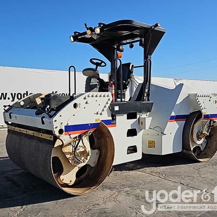 2014 CATERPILLAR CB54XW