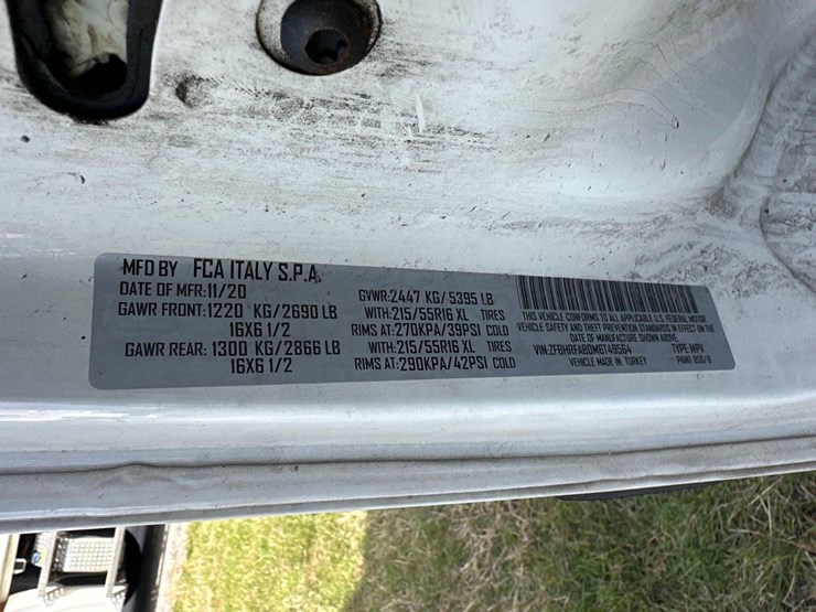 2021-ram-promaster-city-image-2