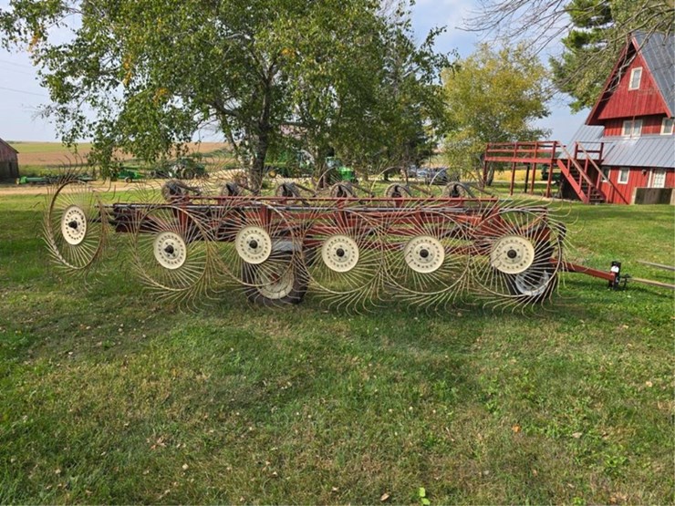 hesston-3982-image-8