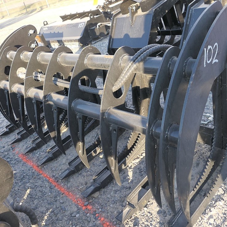 GIYI 72'' Log Grapple, fits Skidsteer QT (unused) (tax)