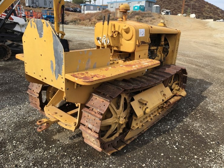 vintage-caterpillar-twenty-two-crawler-tractor,-image-3