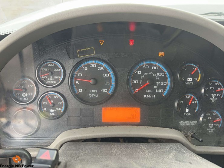 2012-international-7400-image-26