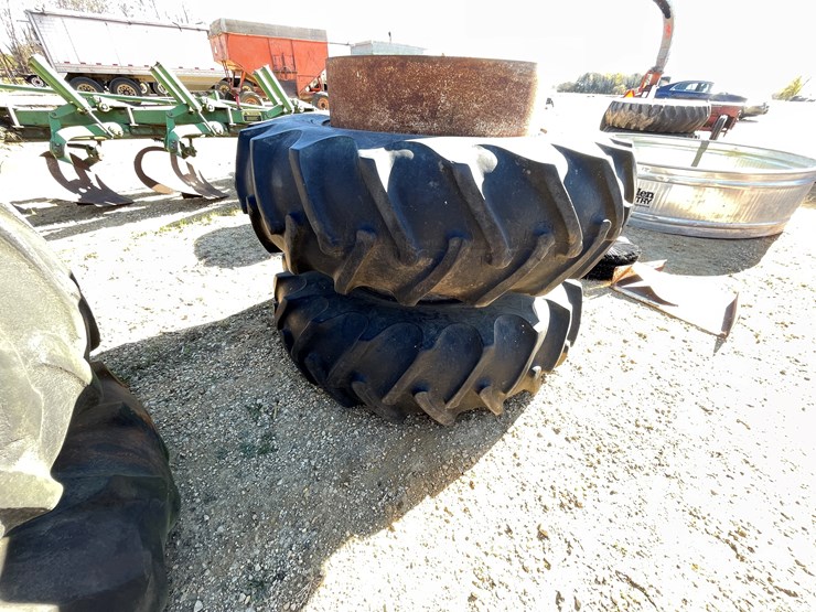 #5939-•-set-of-co-op-18.4-34-clamp-on-duals-image-2