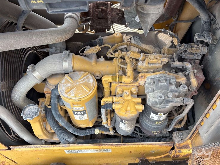 2020-caterpillar-d5k2-lgp-image-15