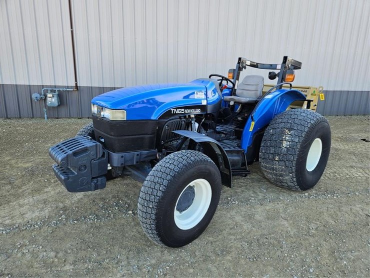 new-holland-tn65-image-1