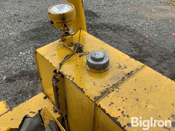 1975-massey-ferguson-mf400-image-18