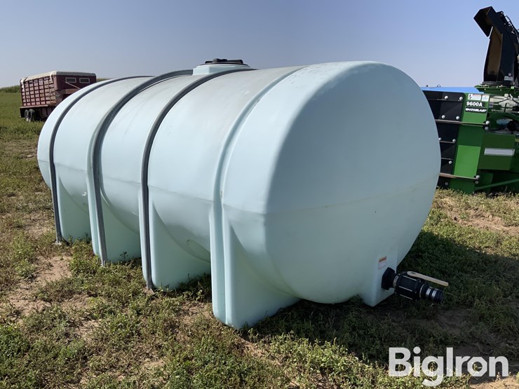 2550-gallon-poly-tank-image-3