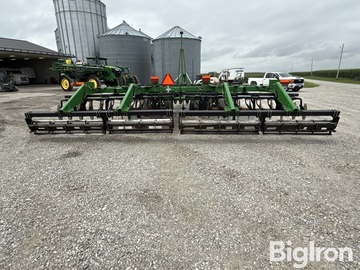 john-deere-2720-image-6