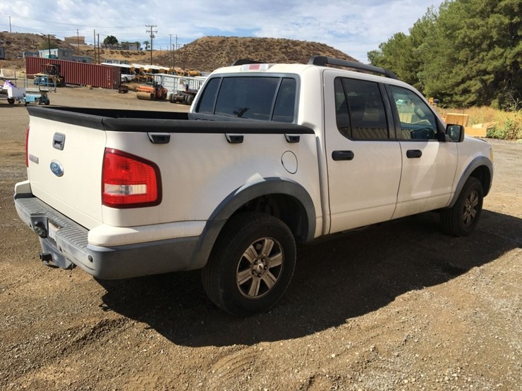 2009-ford-explorer-sport-trac-image-3