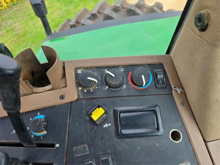 john-deere-7610-image-29