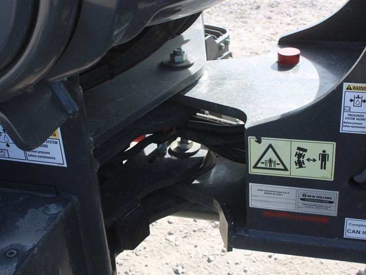 2021-new-holland-w80c-image-61