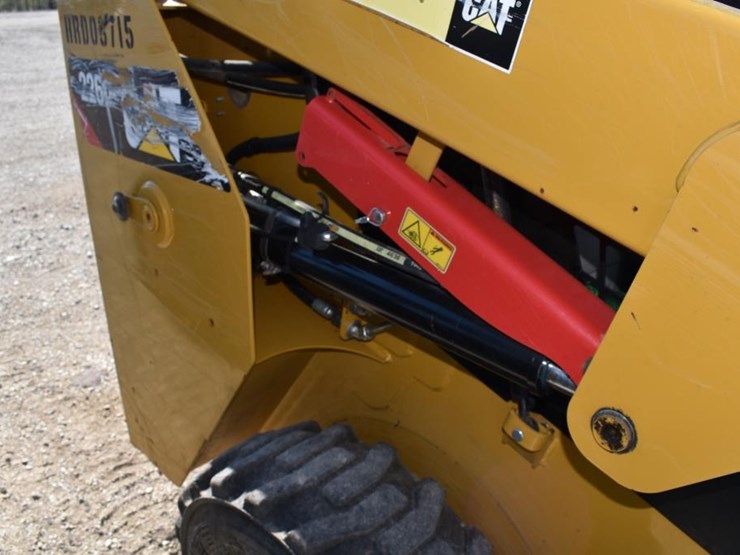 caterpillar-226d-image-4