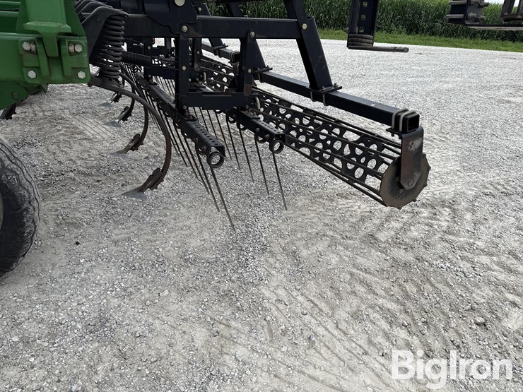 john-deere-2210-image-16