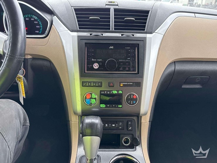 2010-chevrolet-traverse-image-15