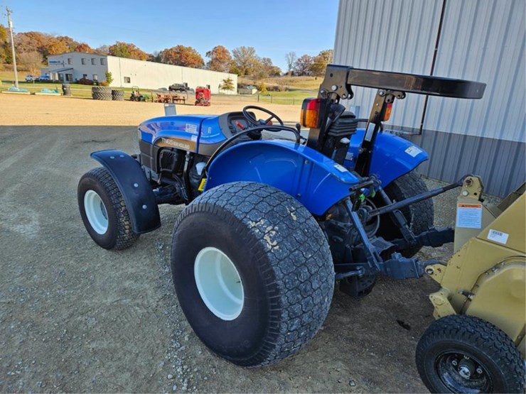 new-holland-tn65-image-3